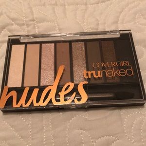 Brand new eye shadow pallet